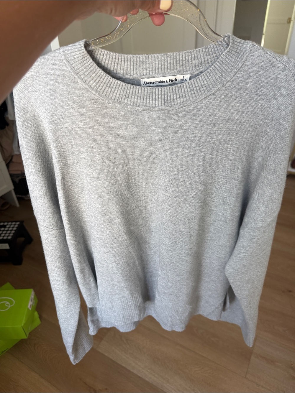 Abercrombie & Fitch Light Gray Crewneck Sweater
